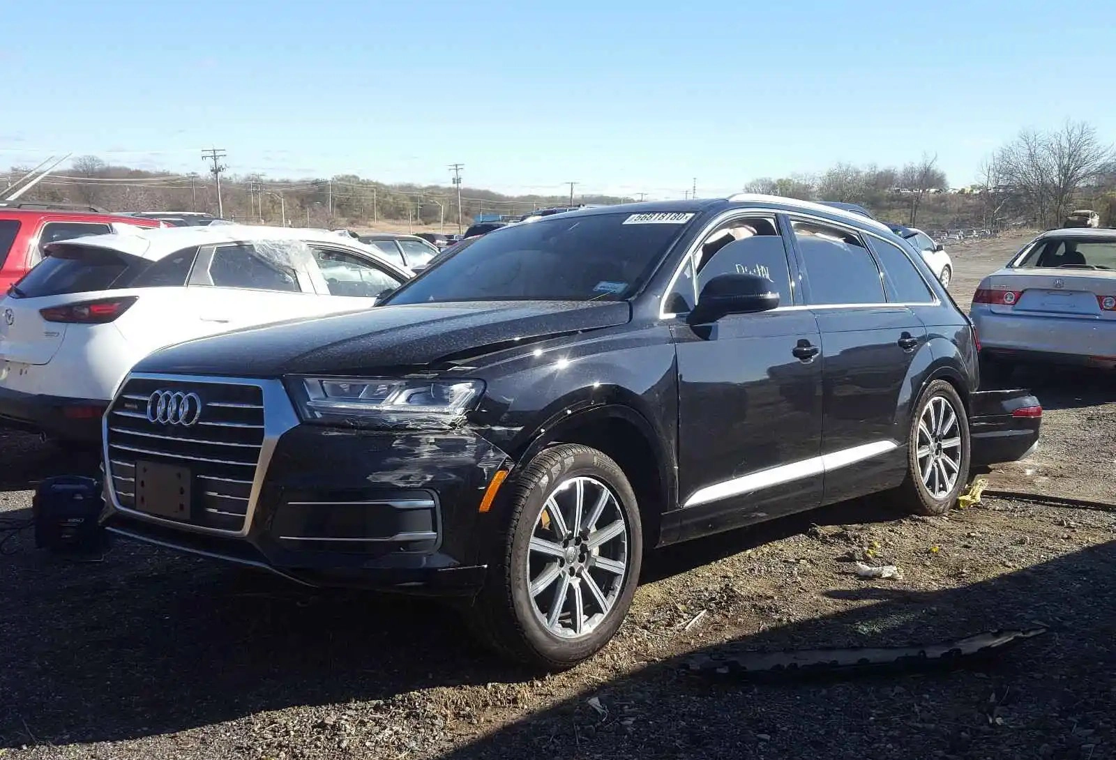 2019 Audi Q7 VIN WA1LHAF75KD037695 photo 2