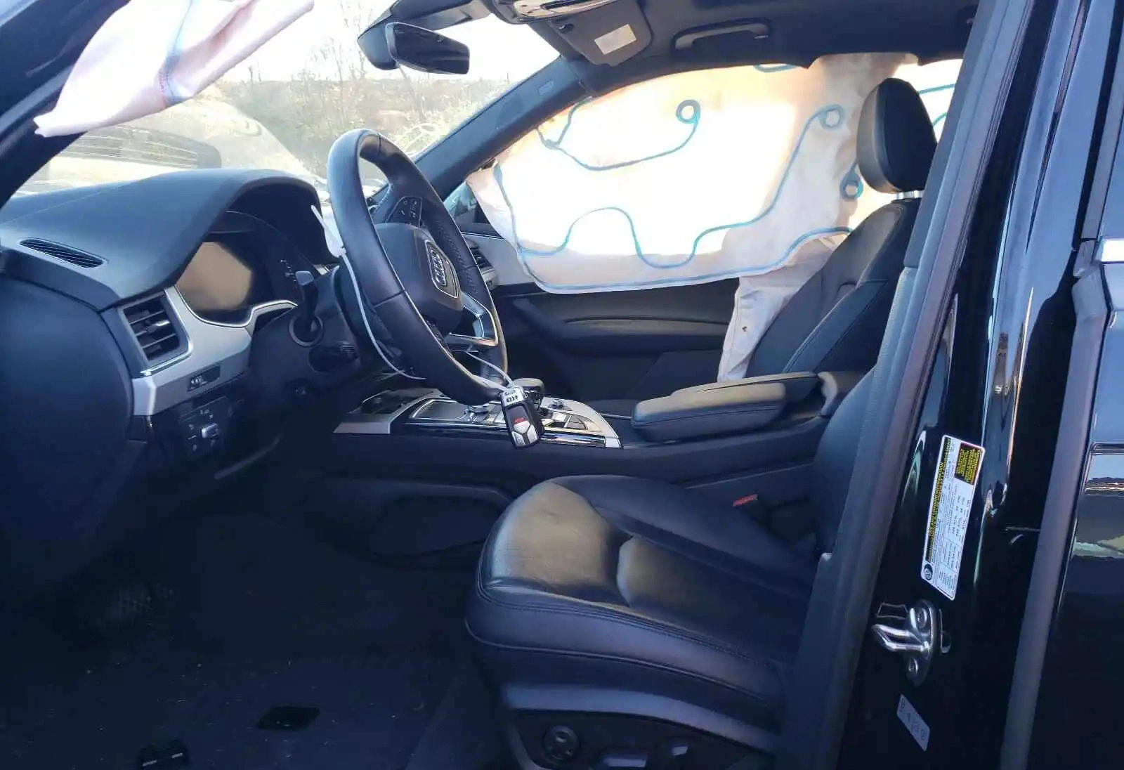2019 Audi Q7 VIN WA1LHAF75KD037695 photo 5