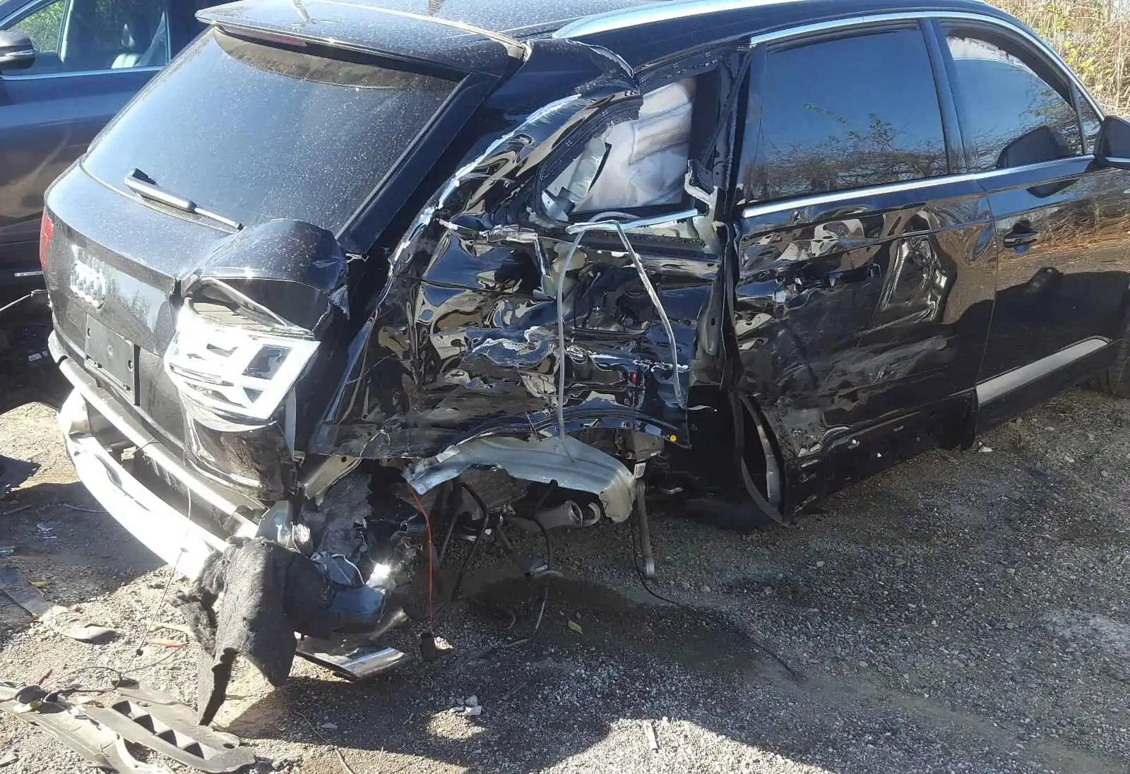 2019 Audi Q7 VIN WA1LHAF75KD037695 photo 9